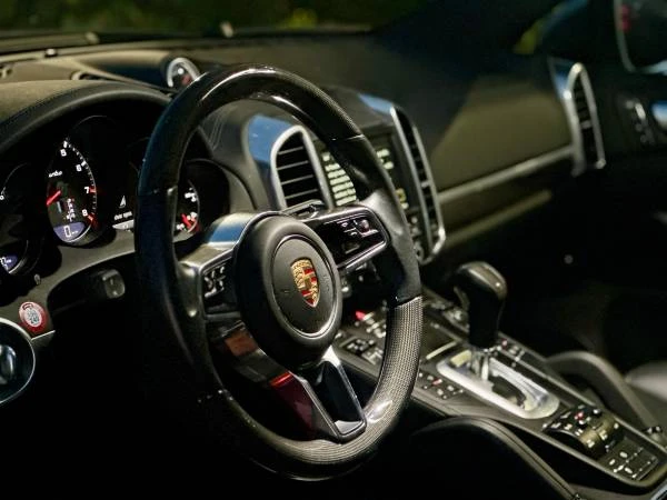 2015 Porsche 958 Cayenne Turbo - Image 5 of 15