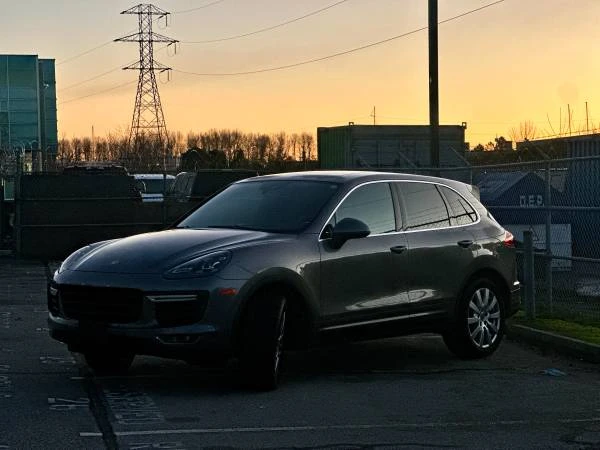2015 Porsche 958 Cayenne Turbo - Image 2 of 15