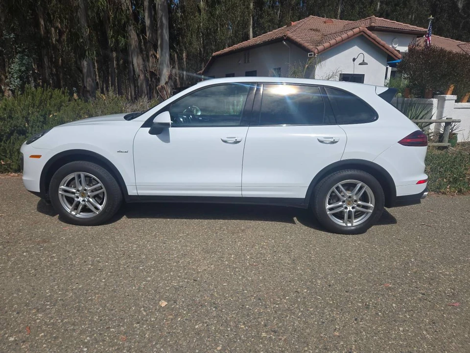 2015 Porsche 958 Cayenne Diesel - Image 6 of 15