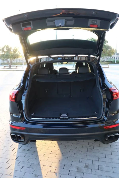 2015 Porsche 958 Cayenne Turbo - Image 20 of 24