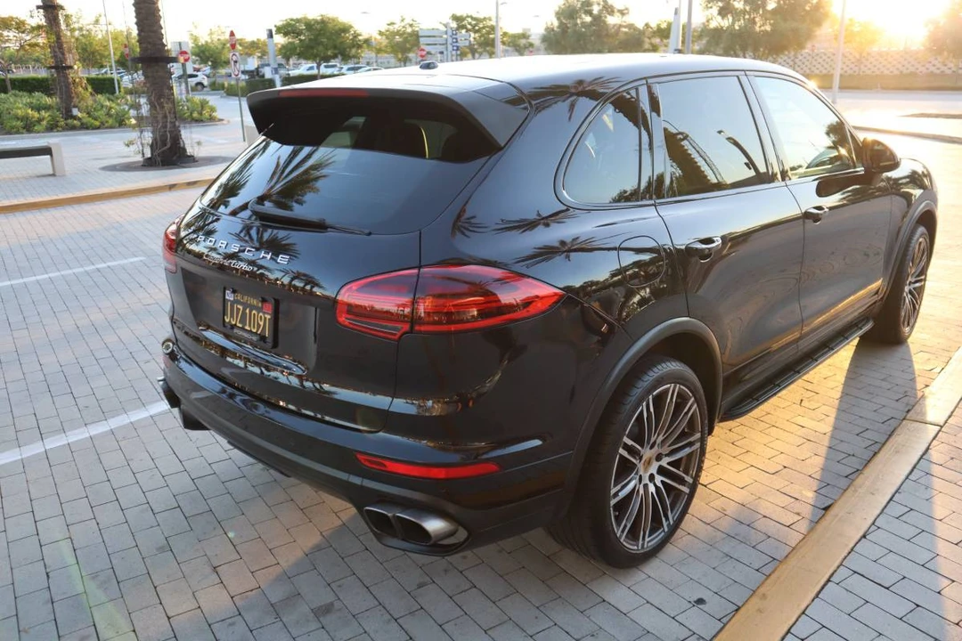 2015 Porsche 958 Cayenne Turbo - Image 8 of 24