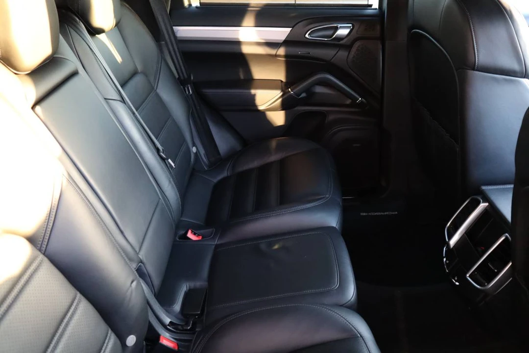2015 Porsche 958 Cayenne Turbo - Image 18 of 24