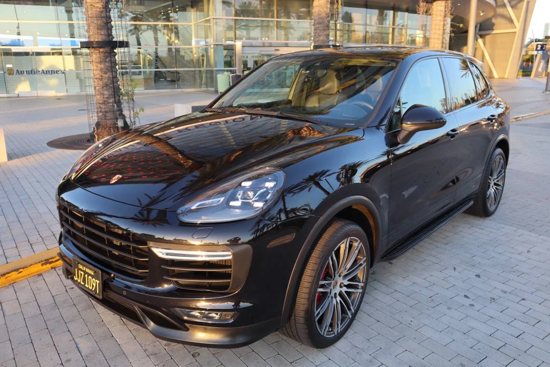 2015 Porsche 958 Cayenne Turbo - Image 4 of 24