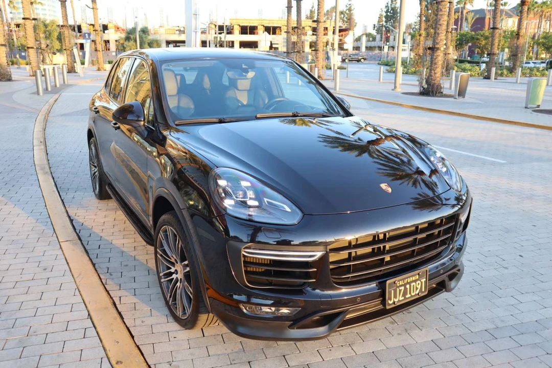 2015 Porsche 958 Cayenne Turbo - Image 2 of 24