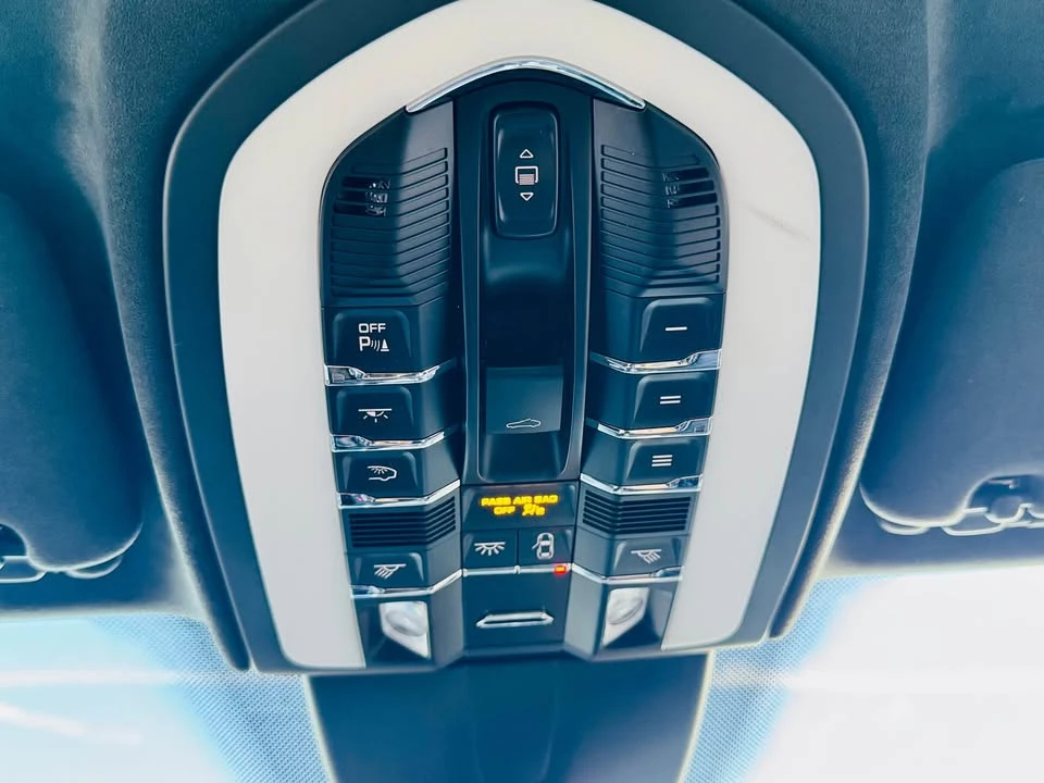 2015 Porsche 958 Cayenne Turbo - Image 19 of 20
