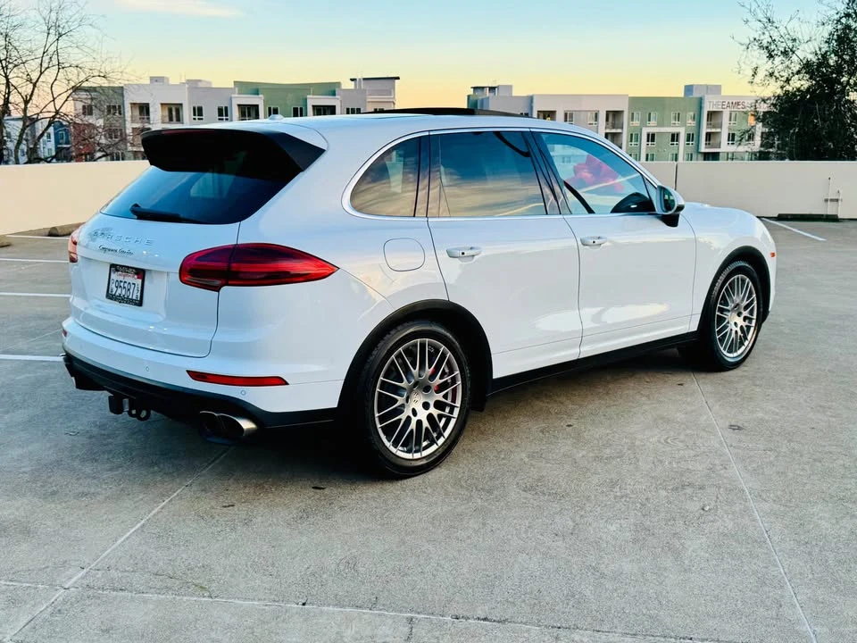 2015 Porsche 958 Cayenne Turbo - Image 3 of 20