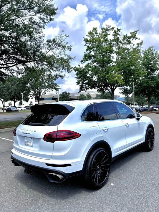 2015 Porsche 958 Cayenne Turbo - Image 6 of 12
