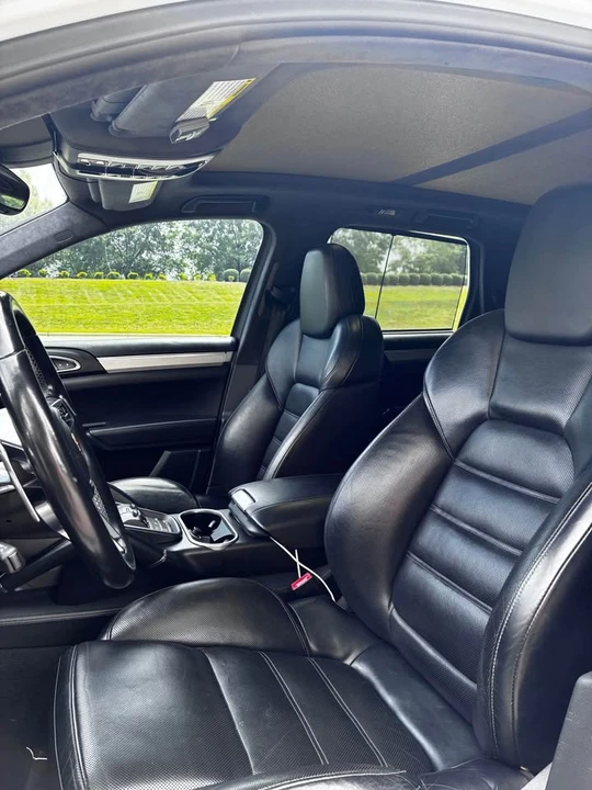 2015 Porsche 958 Cayenne Turbo - Image 10 of 12