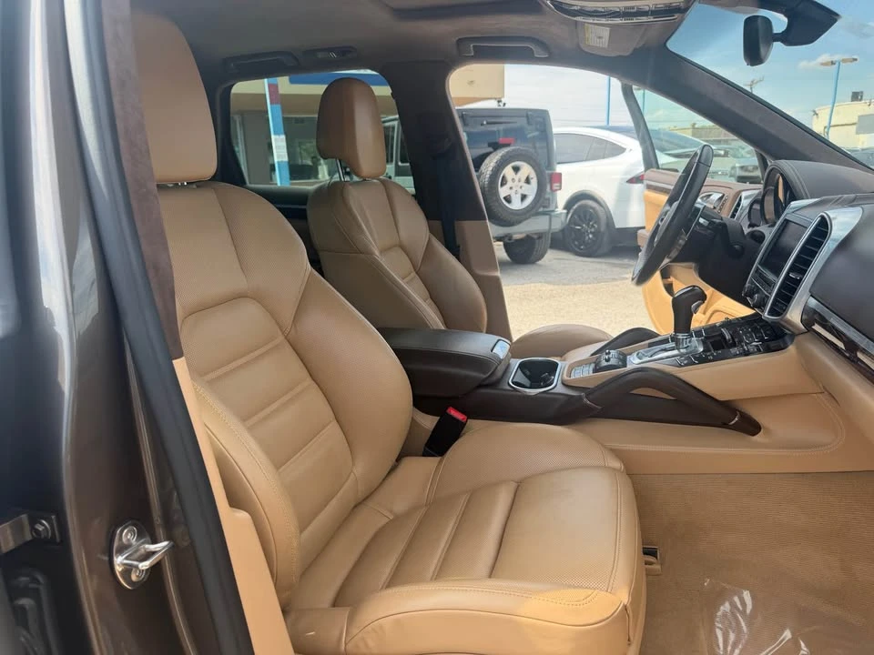 2015 Porsche 958 Cayenne Turbo - Image 16 of 19