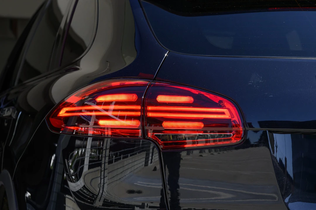 2015 Porsche 958 Cayenne Turbo - Image 30 of 31