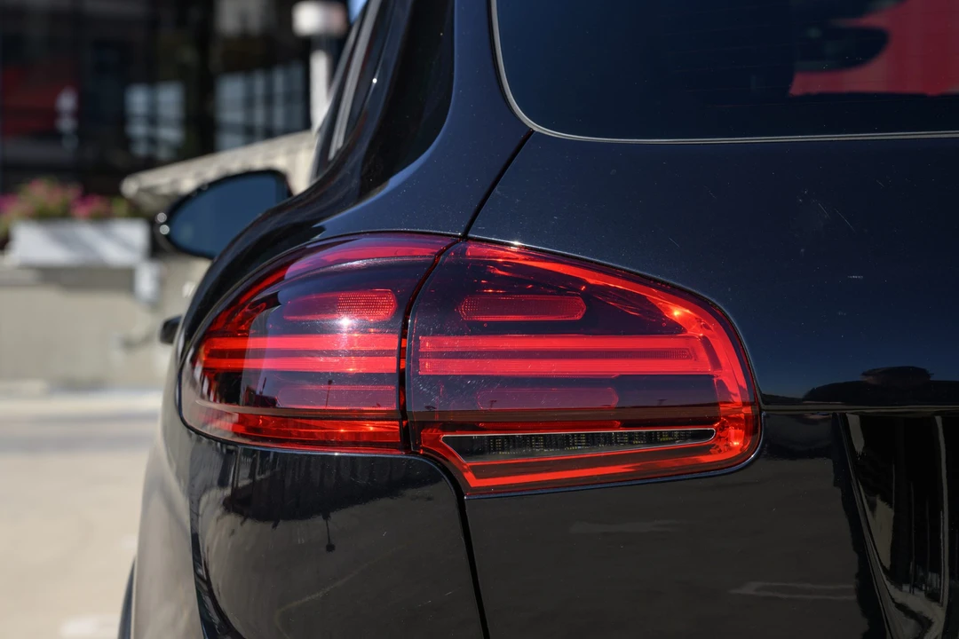 2015 Porsche 958 Cayenne Turbo - Image 29 of 31