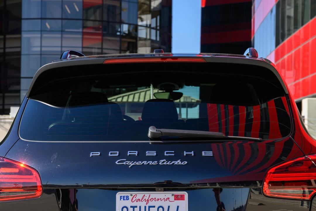 2015 Porsche 958 Cayenne Turbo - Image 27 of 31