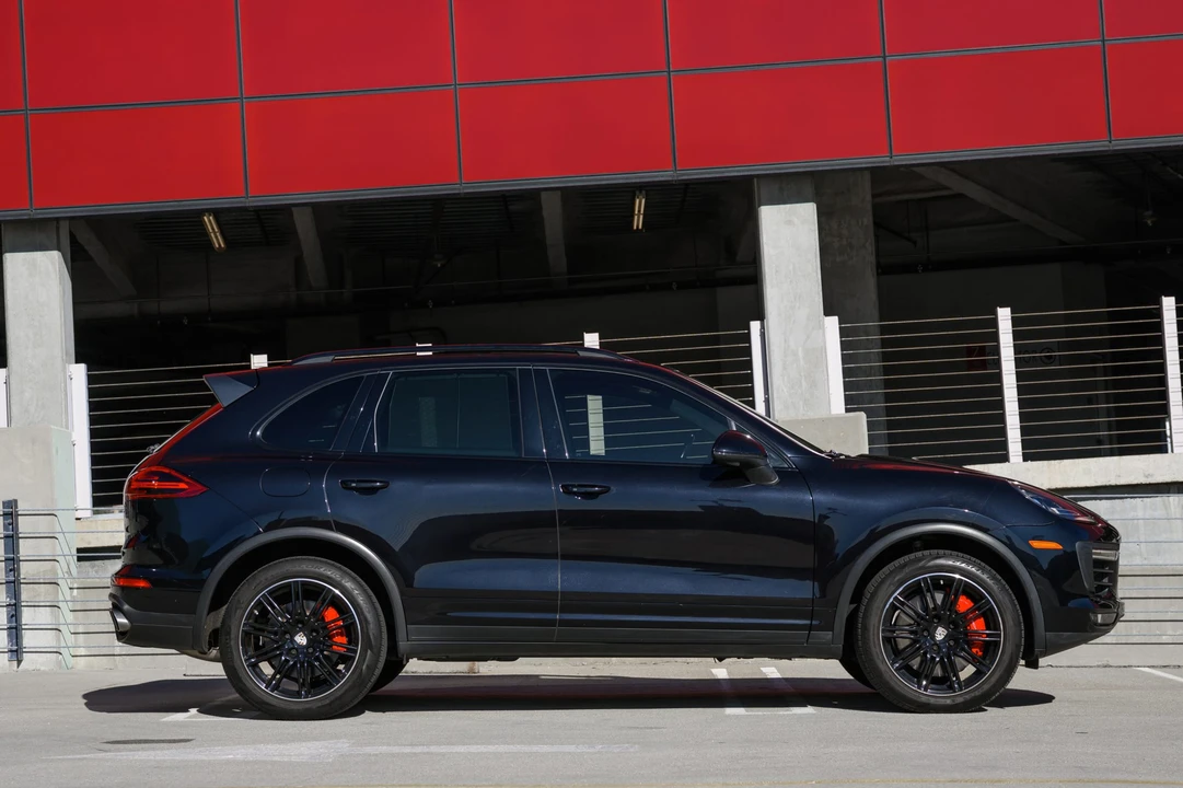 2015 Porsche 958 Cayenne Turbo - Image 8 of 31