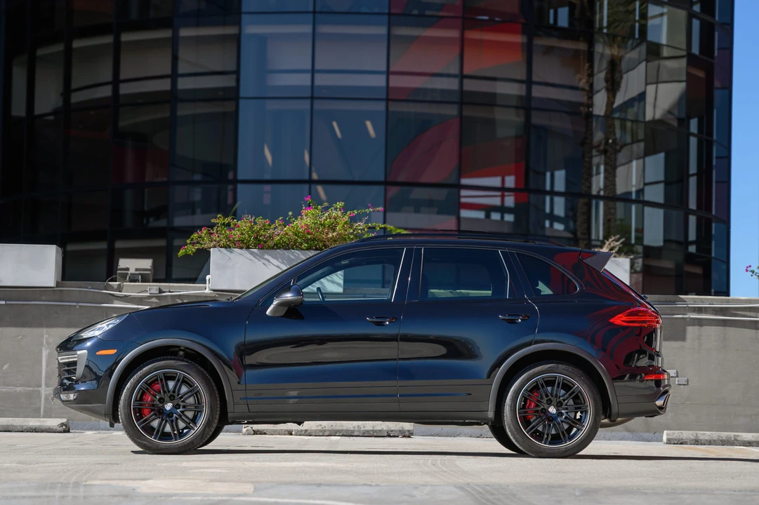 2015 Porsche 958 Cayenne Turbo - Image 3 of 31