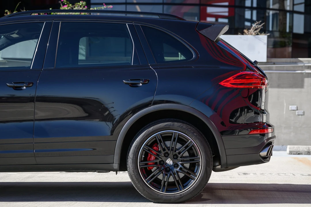 2015 Porsche 958 Cayenne Turbo - Image 23 of 31