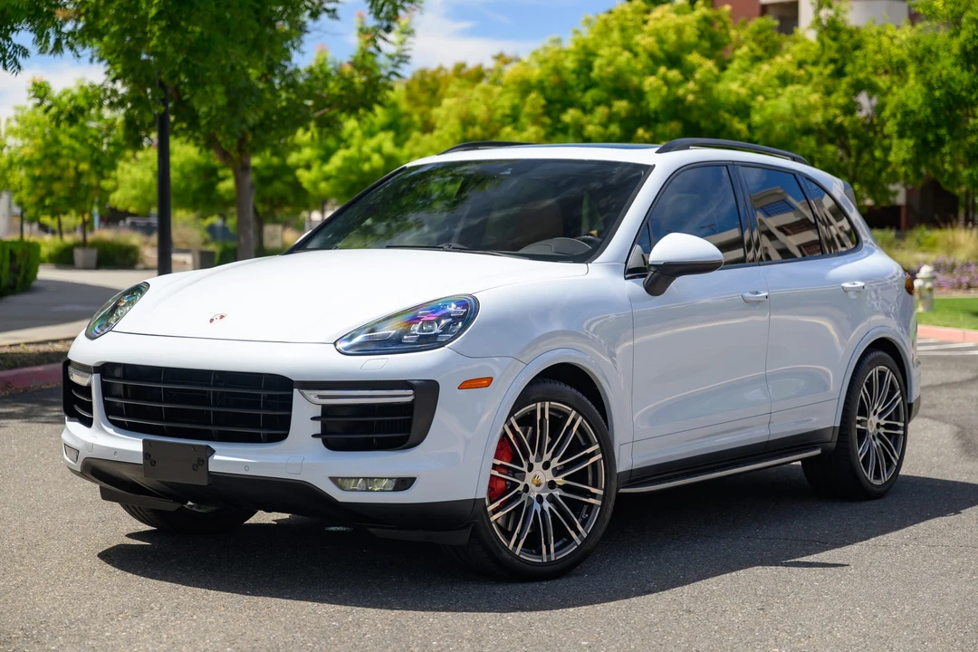 2015 Porsche 958 Cayenne Turbo - Image 11 of 31