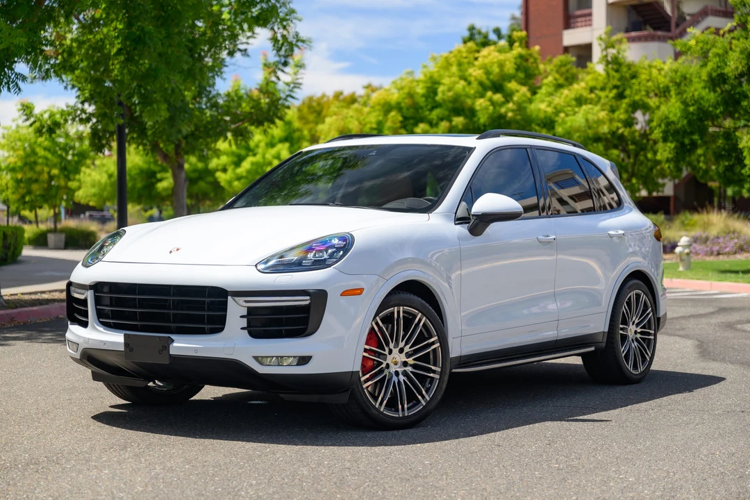 2015 Porsche 958 Cayenne Turbo - Image 10 of 31