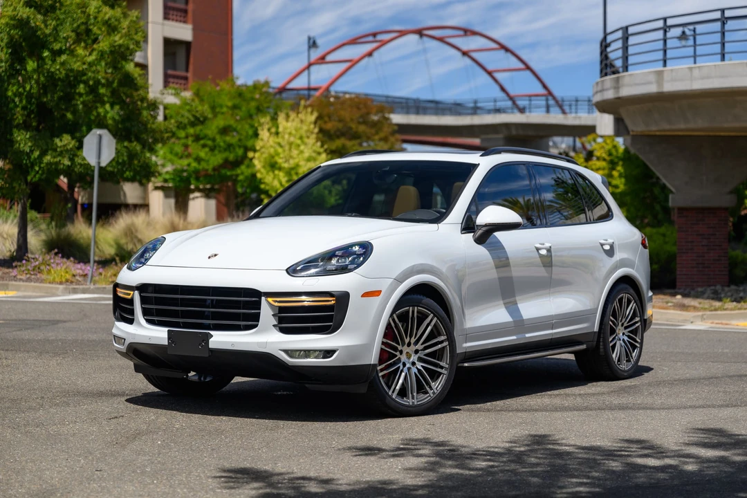 2015 Porsche 958 Cayenne Turbo - Image 12 of 31