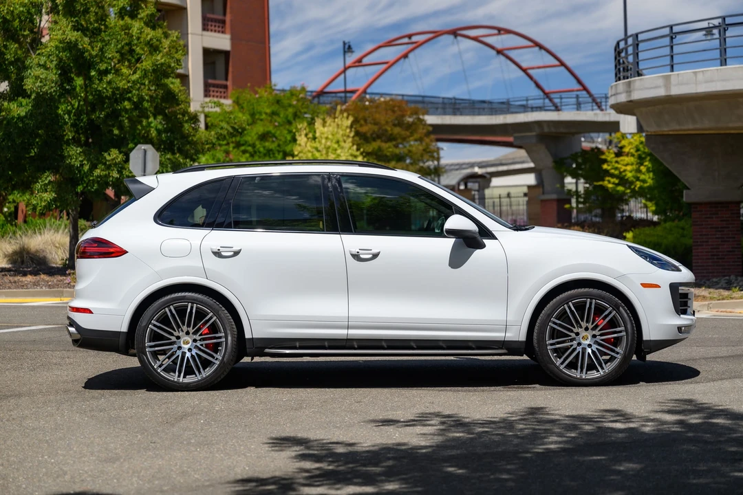 2015 Porsche 958 Cayenne Turbo - Image 22 of 31