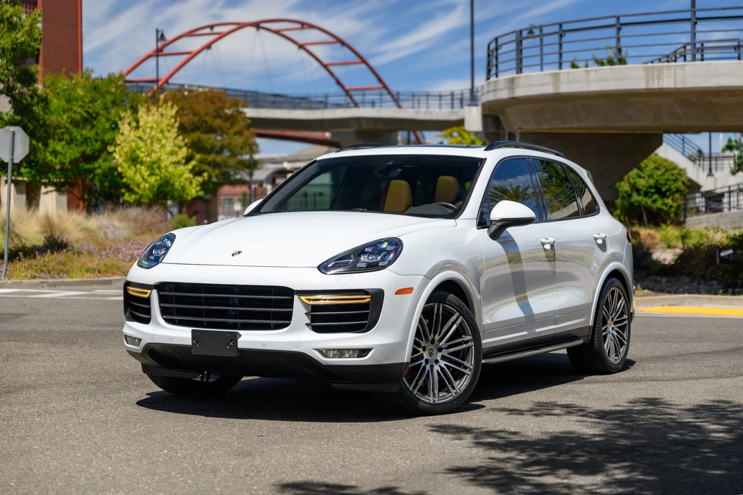 2015 Porsche 958 Cayenne Turbo - Image 13 of 31