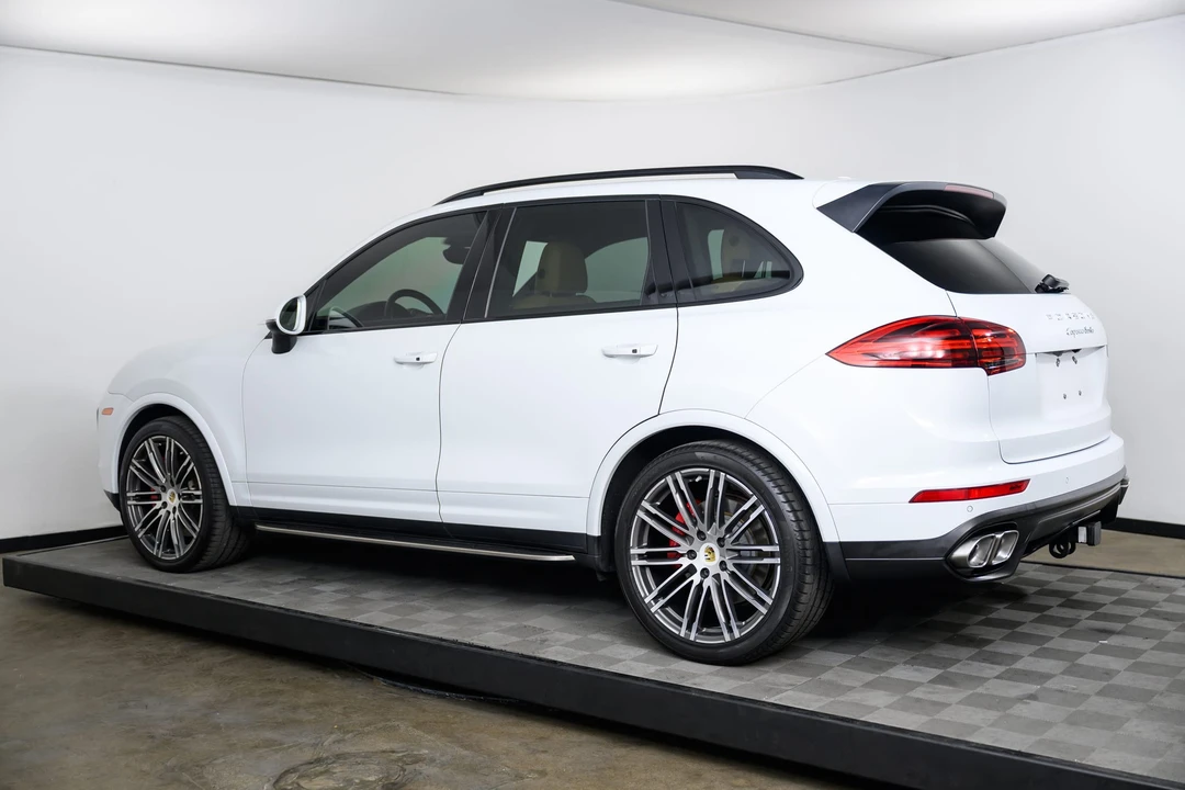2015 Porsche 958 Cayenne Turbo - Image 26 of 31