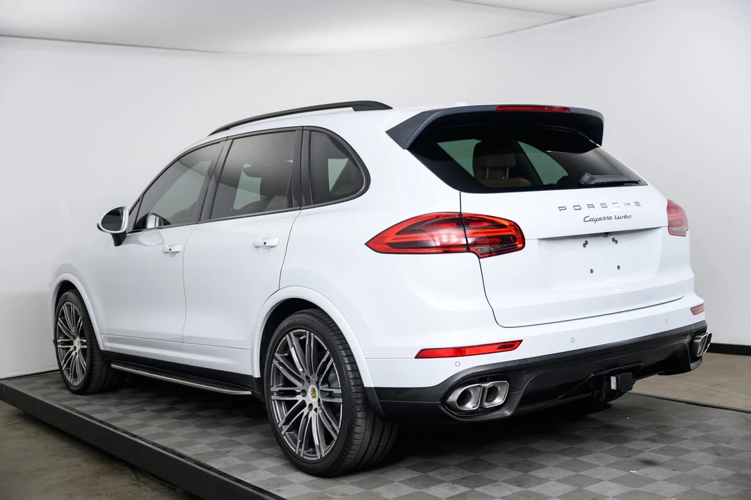 2015 Porsche 958 Cayenne Turbo - Image 25 of 31