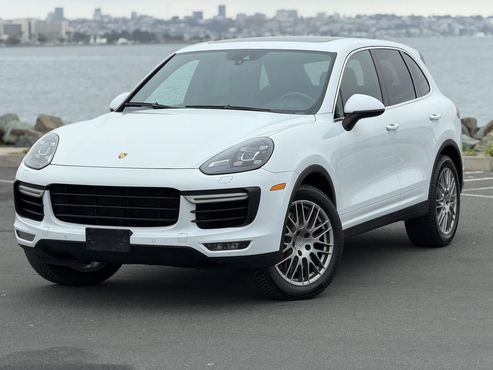 2015 Porsche 958 Cayenne Turbo - Image 9 of 31