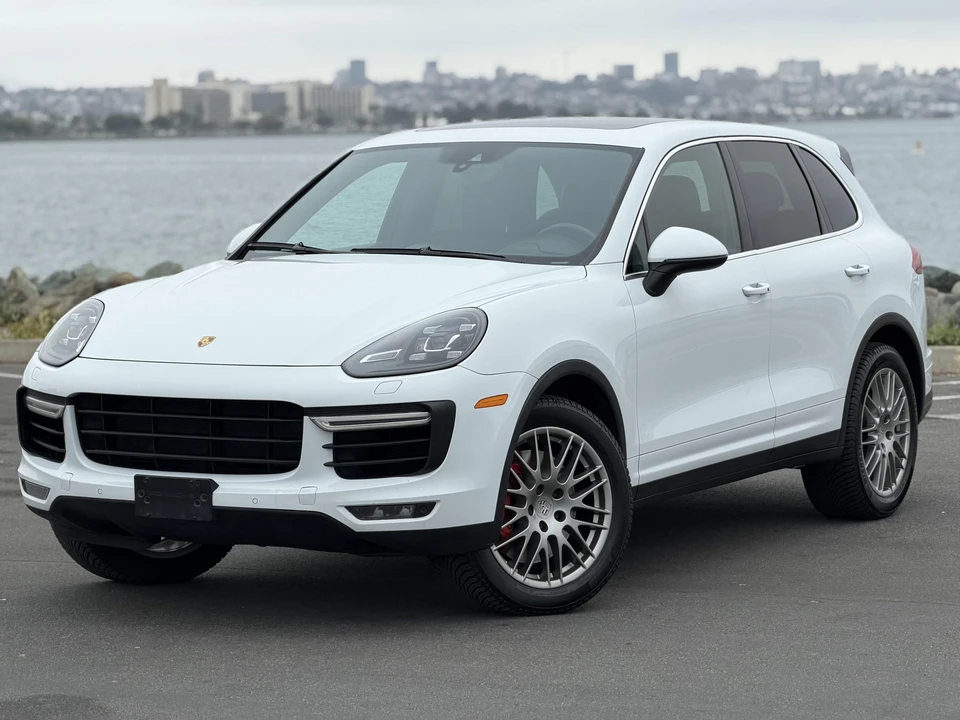 2015 Porsche 958 Cayenne Turbo - Image 10 of 31