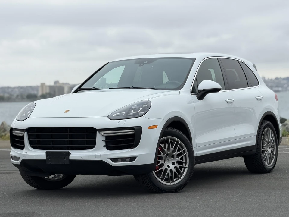 2015 Porsche 958 Cayenne Turbo - Image 12 of 31