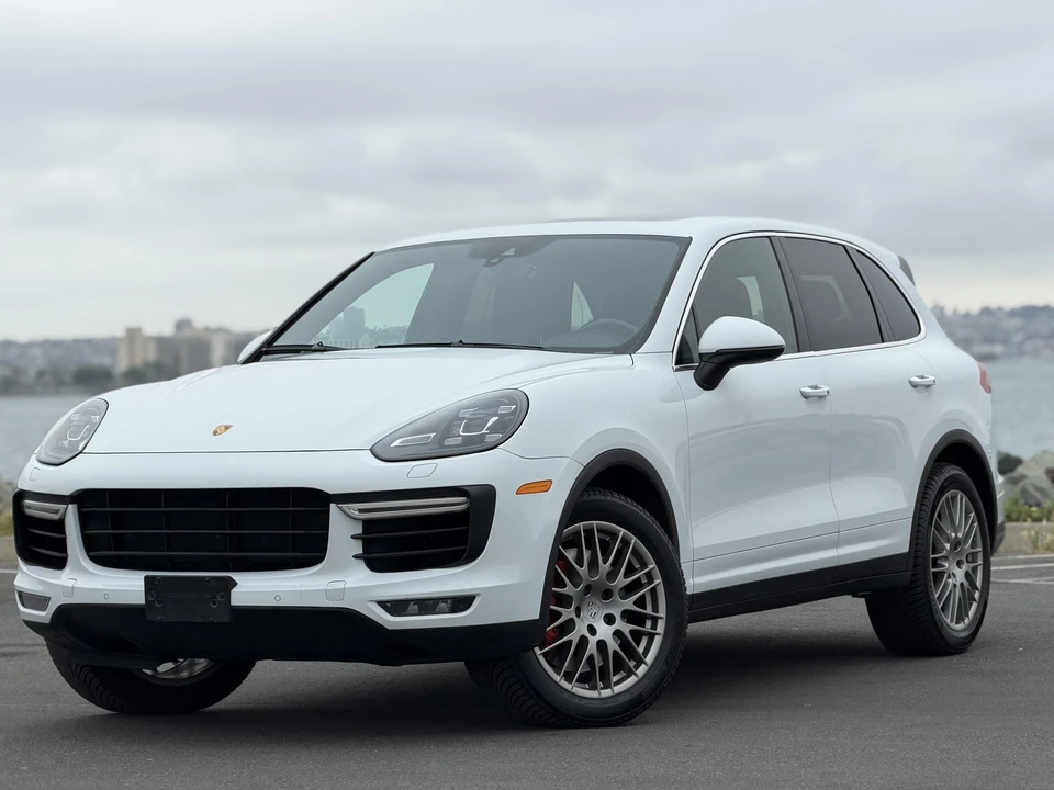2015 Porsche 958 Cayenne Turbo - Image 11 of 31