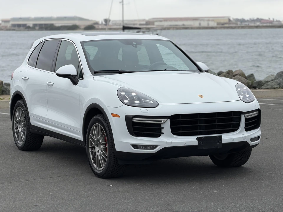 2015 Porsche 958 Cayenne Turbo - Image 30 of 31