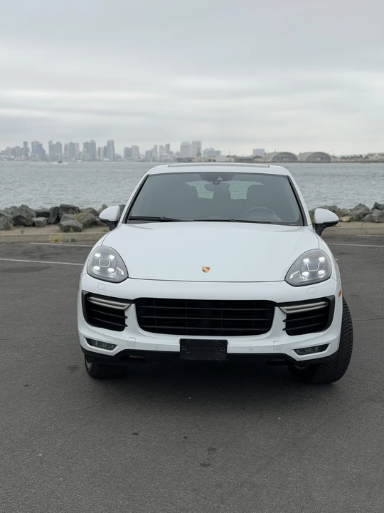 2015 Porsche 958 Cayenne Turbo - Image 2 of 31