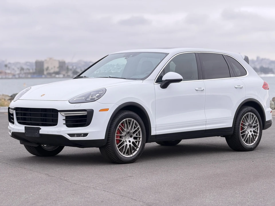 2015 Porsche 958 Cayenne Turbo - Image 17 of 31