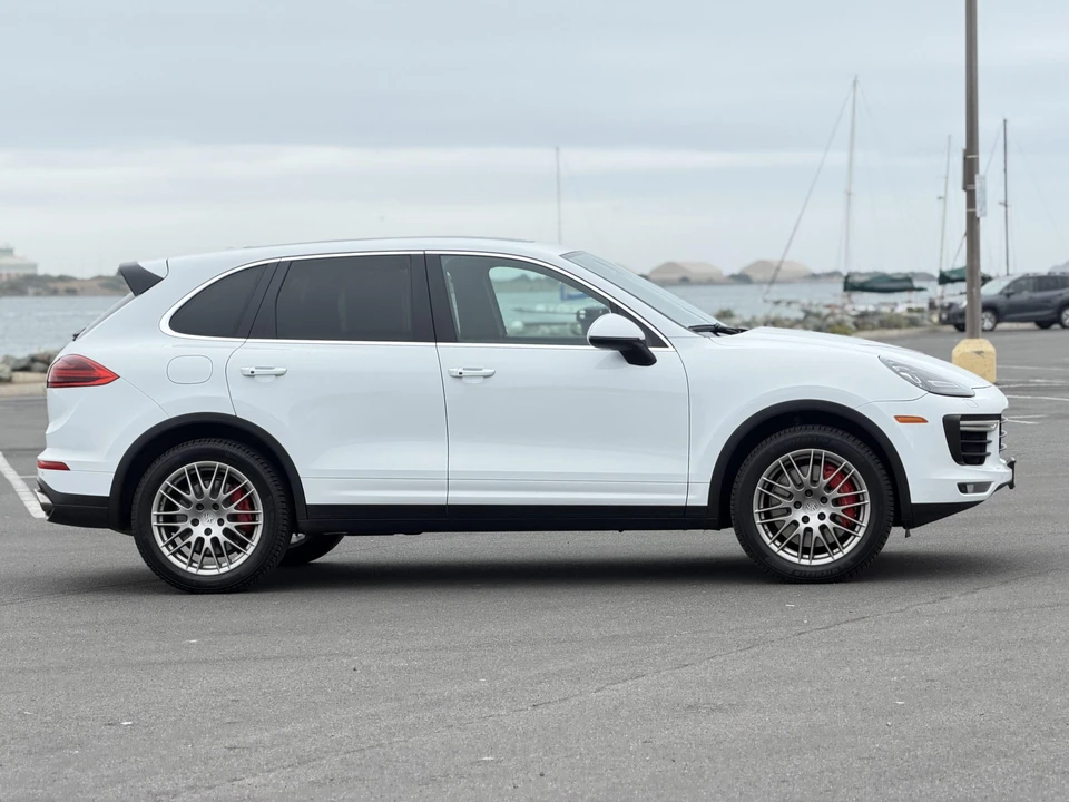 2015 Porsche 958 Cayenne Turbo - Image 25 of 31