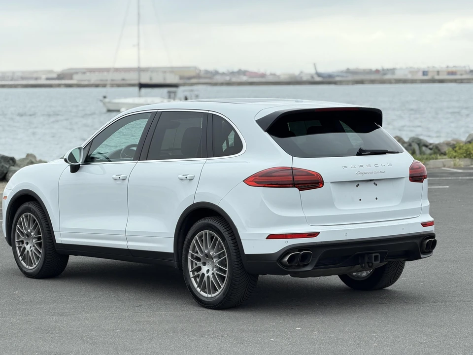 2015 Porsche 958 Cayenne Turbo - Image 21 of 31