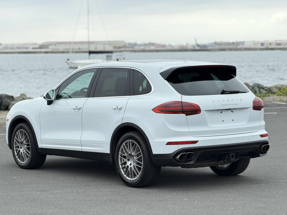 2015 Porsche 958 Cayenne Turbo - Image 20 of 31