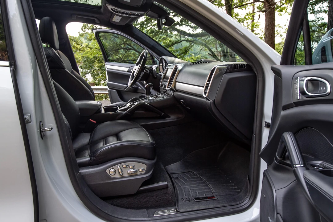 2015 Porsche 958 Cayenne Turbo - Image 26 of 31