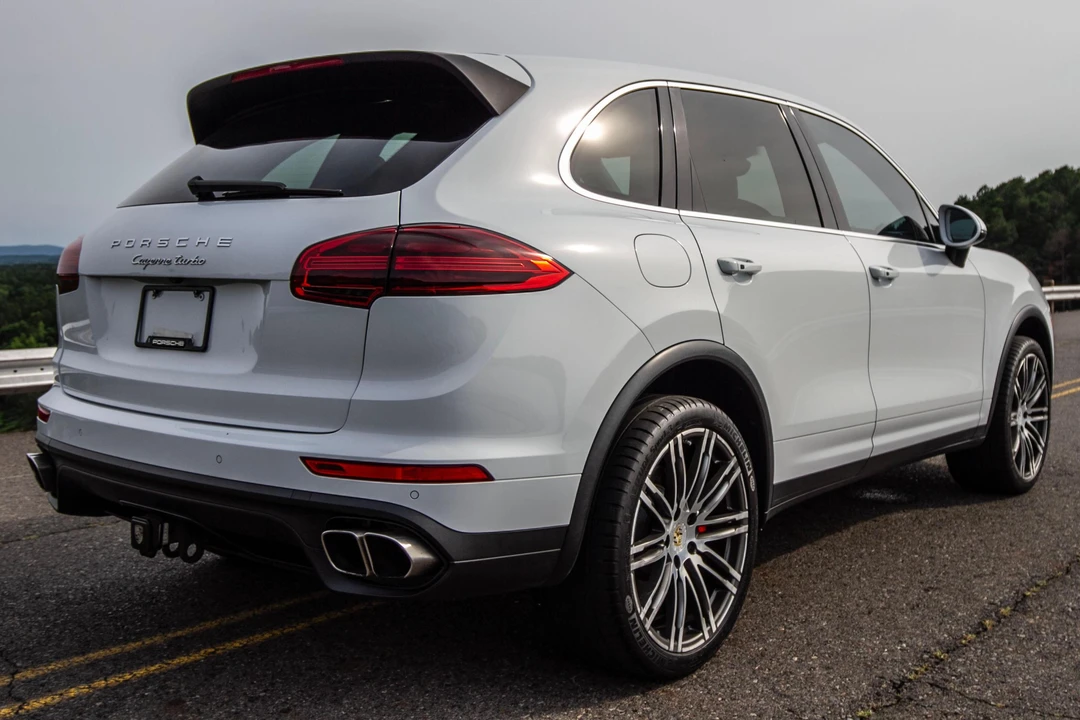 2015 Porsche 958 Cayenne Turbo - Image 4 of 31