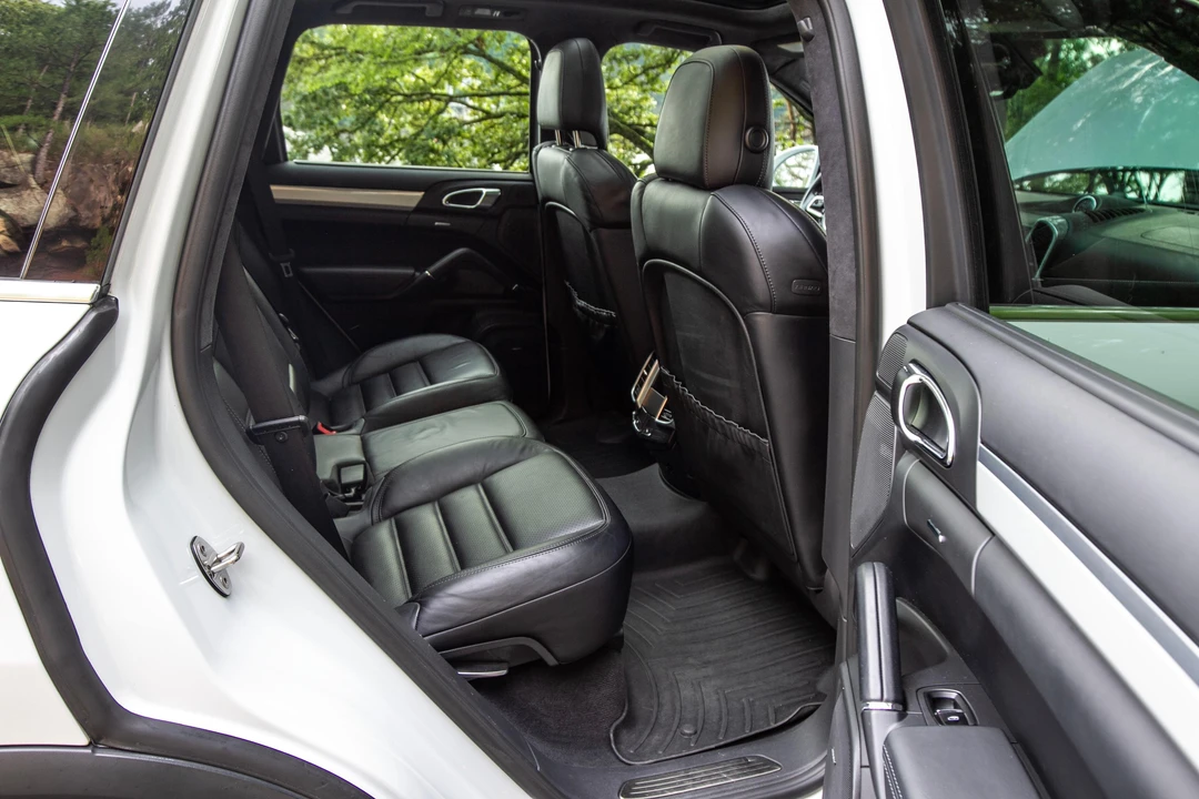 2015 Porsche 958 Cayenne Turbo - Image 28 of 31