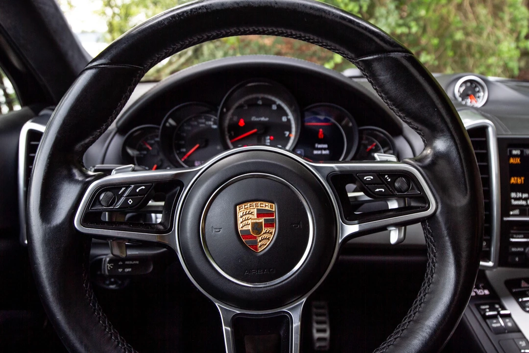 2015 Porsche 958 Cayenne Turbo - Image 30 of 31
