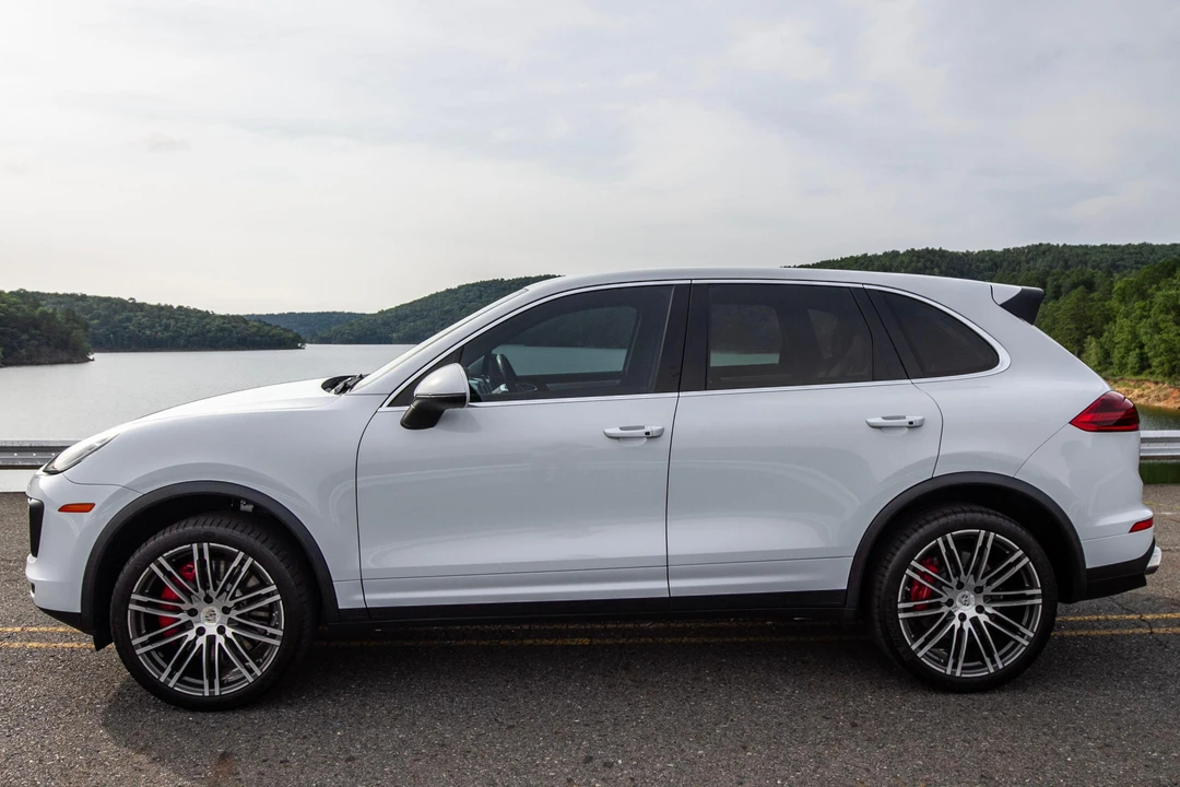 2015 Porsche 958 Cayenne Turbo - Image 3 of 31