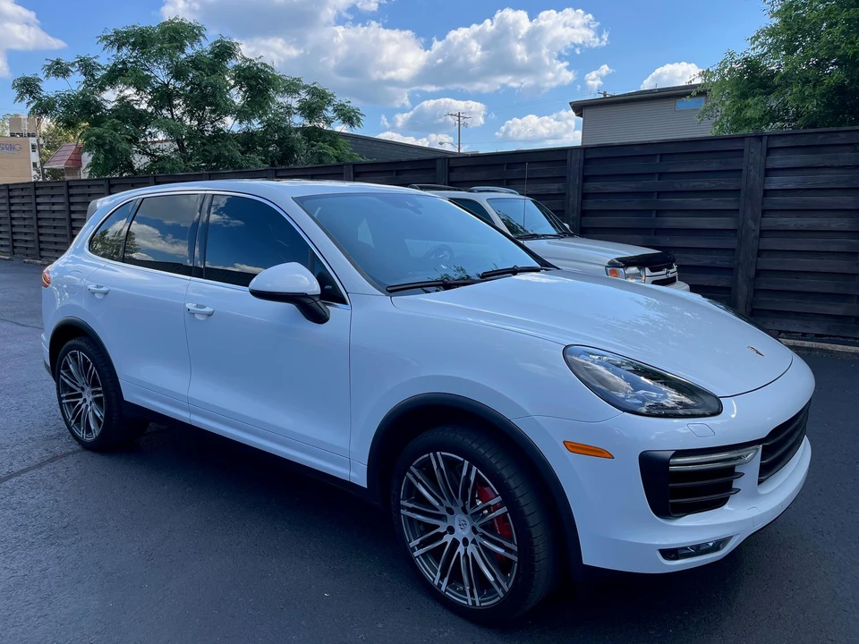 2015 Porsche 958 Cayenne Turbo - Image 9 of 31