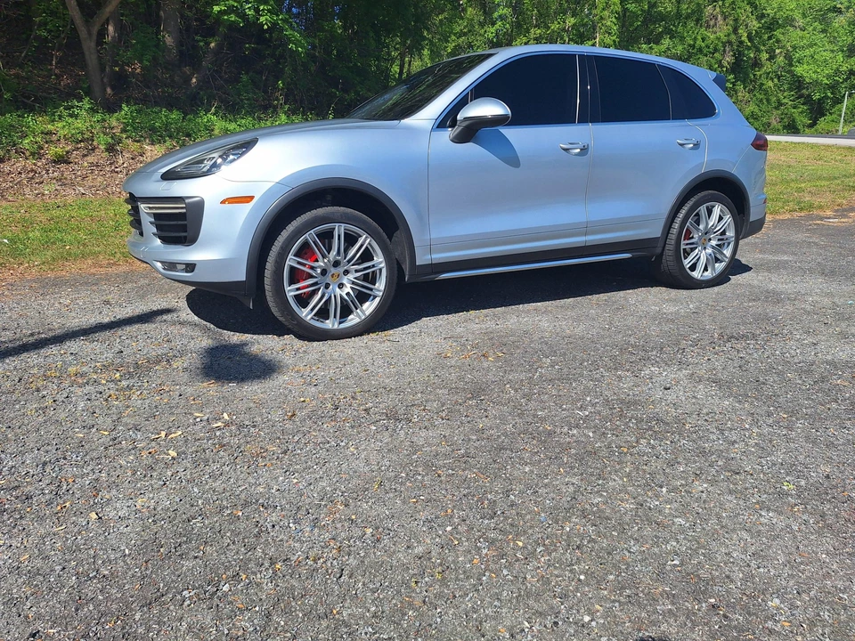 2015 Porsche 958 Cayenne Turbo - Image 16 of 31