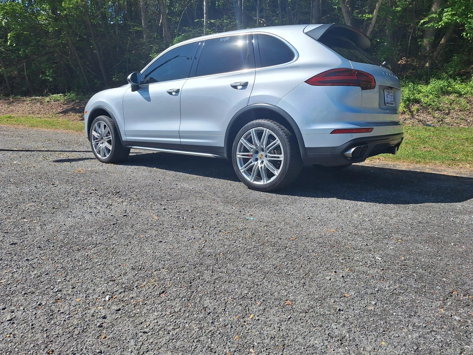 2015 Porsche 958 Cayenne Turbo - Image 18 of 31