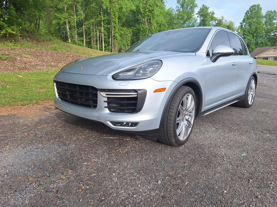 2015 Porsche 958 Cayenne Turbo - Image 2 of 31