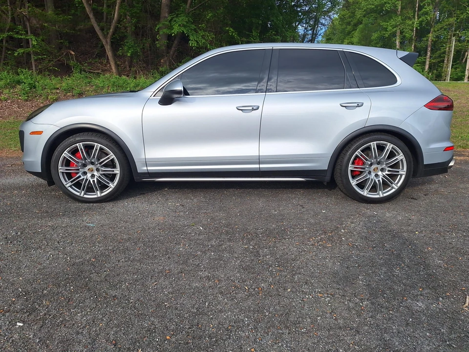 2015 Porsche 958 Cayenne Turbo - Image 12 of 31