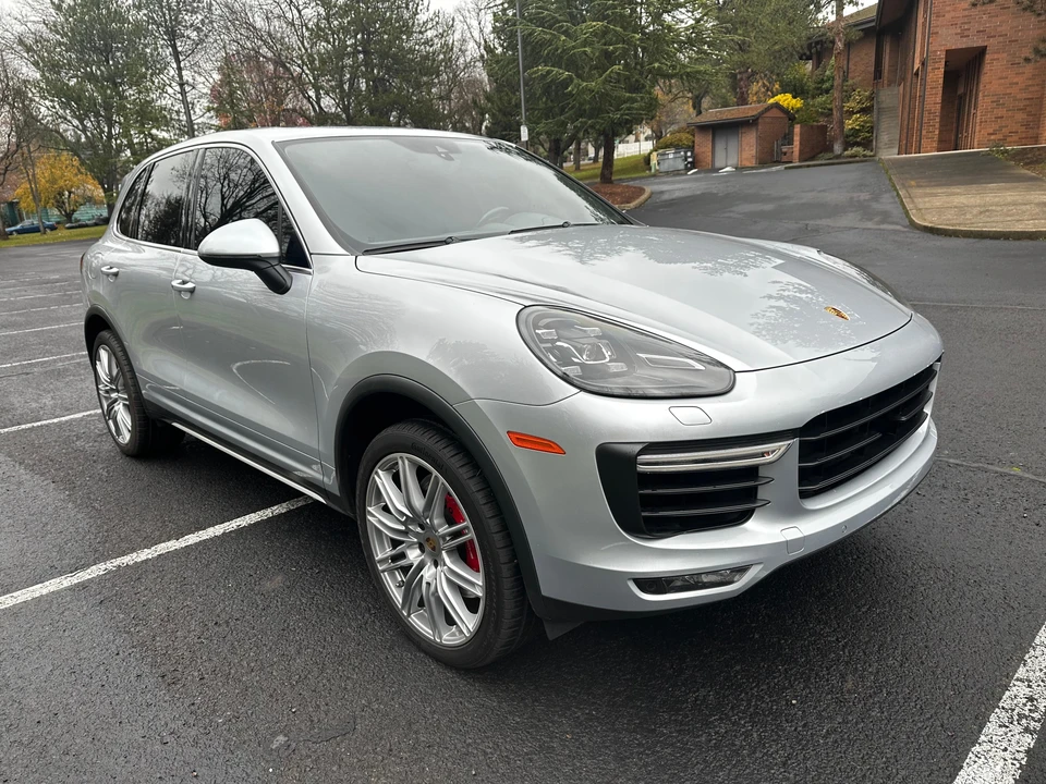 2015 Porsche 958 Cayenne Turbo - Image 13 of 31