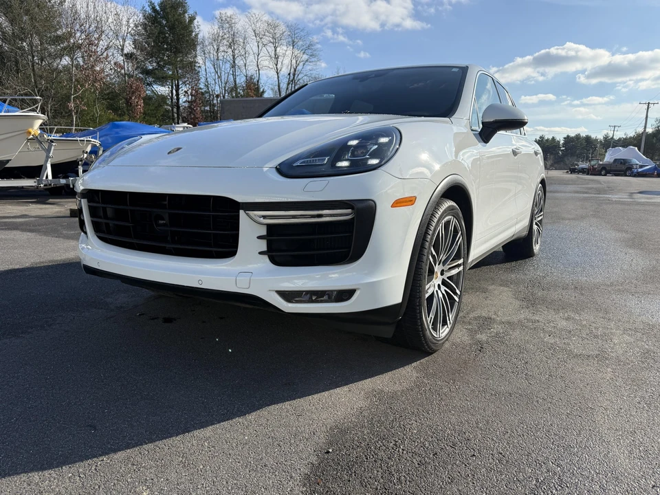 2015 Porsche 958 Cayenne Turbo - Image 16 of 31