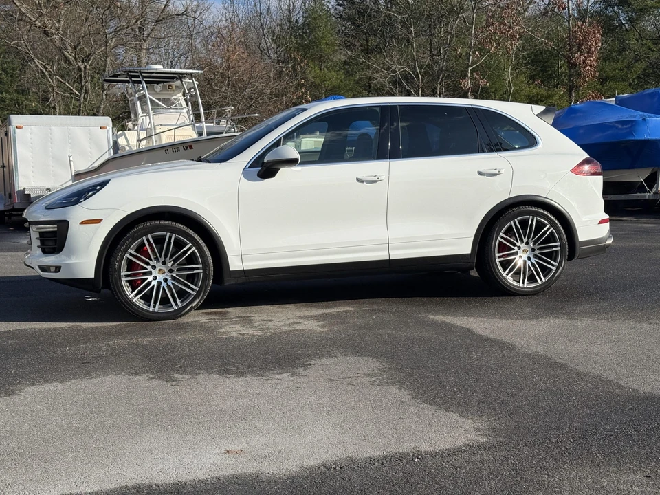 2015 Porsche 958 Cayenne Turbo - Image 2 of 31