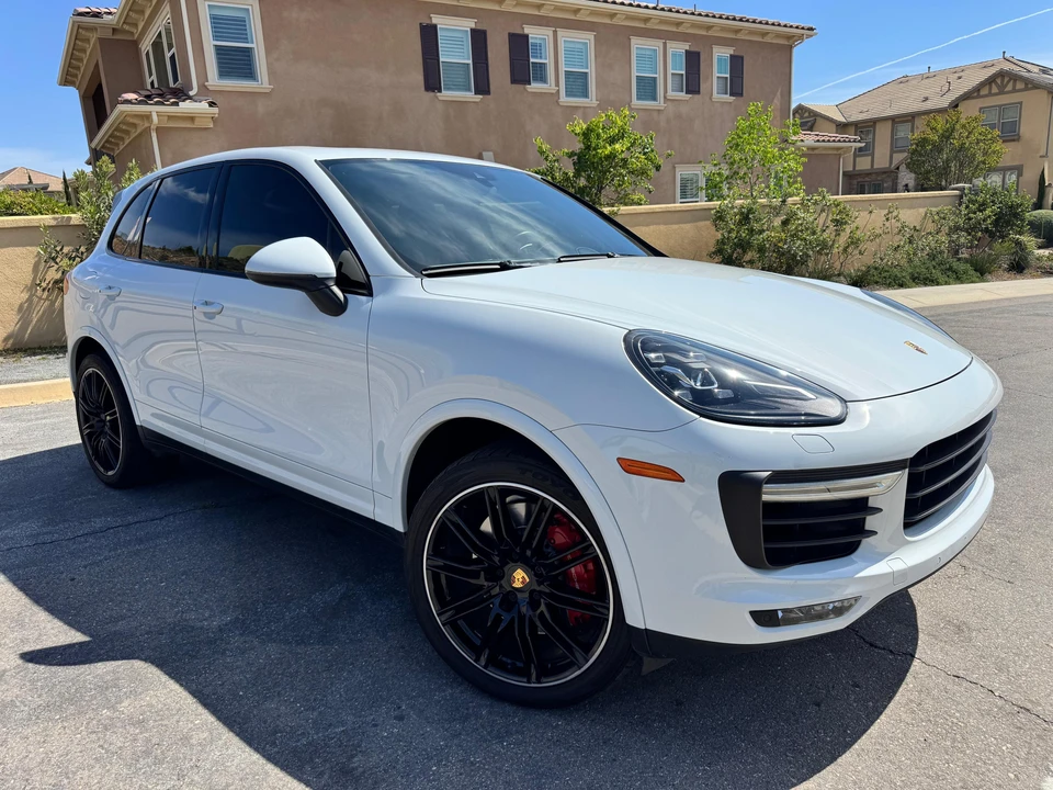 2015 Porsche 958 Cayenne Turbo - Image 16 of 31